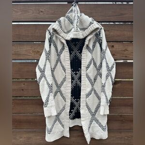 POL Diamond Pattern Chinky Knit Hooded Open Cardigan - Black and Cream